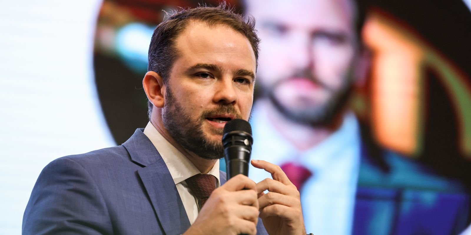 durigan-assume-fazenda-sob-pressao-fiscal-e-herda-desafios-de-haddad