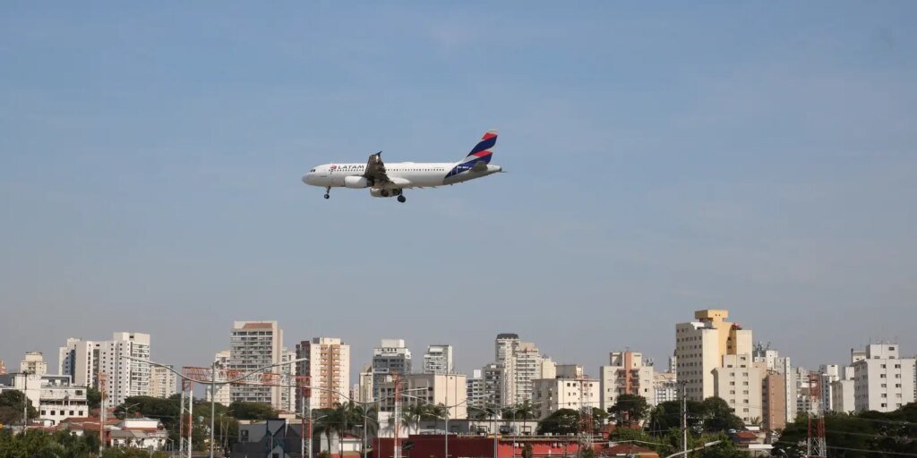 cade-investiga-possivel-alinhamento-de-precos-entre-latam-e-gol