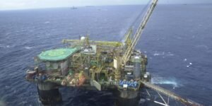 em-meio-a-guerra-no-ira,-brasil-bate-recorde-de-producao-de-petroleo