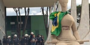 moraes-rejeita-revisar-pena-de-debora-do-batom,-condenada-pelo-8/1