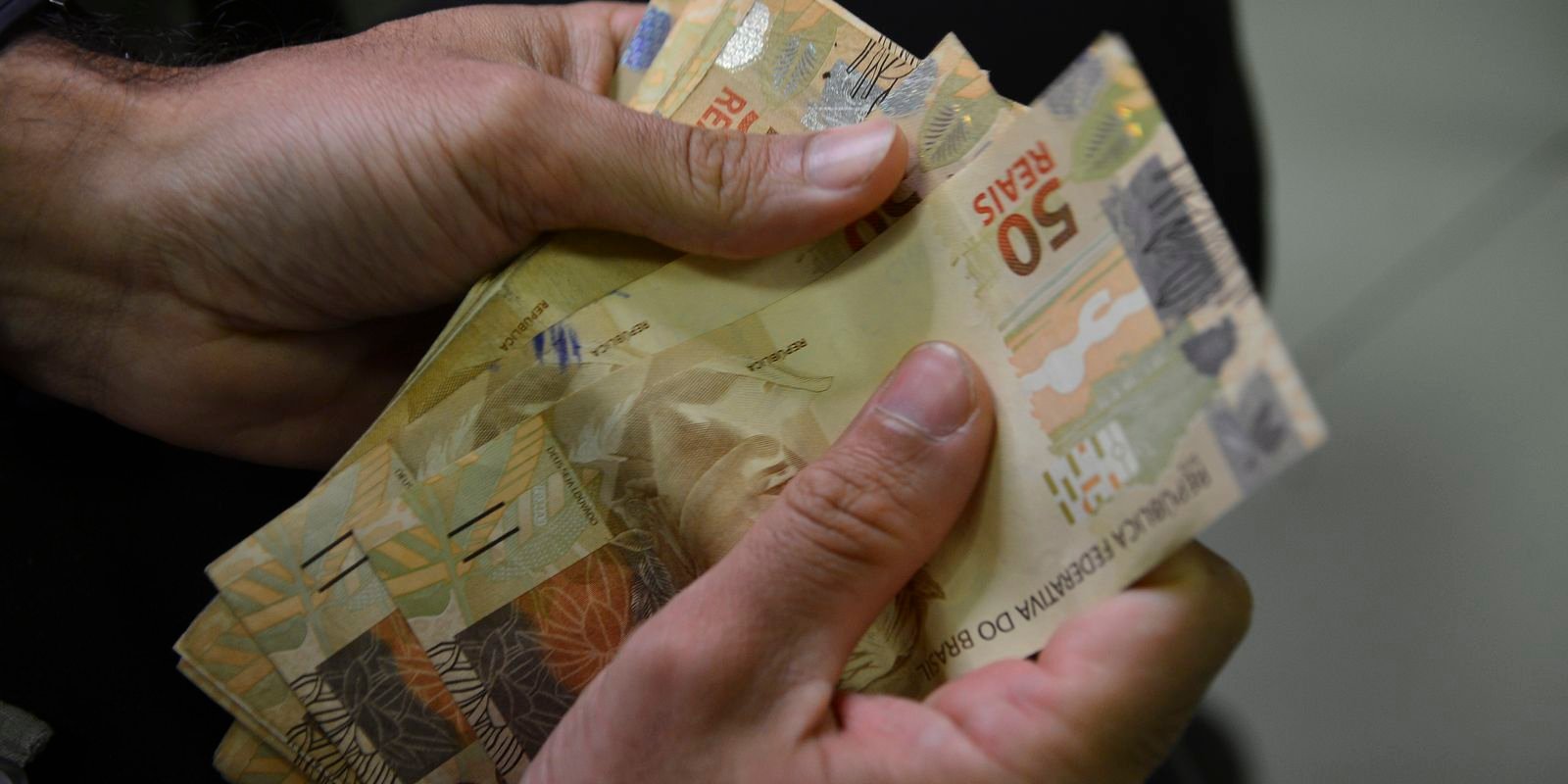 poupanca-tem-retirada-liquida-de-r$-476,4-milhoes-em-abril