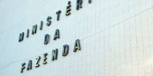 fazenda-eleva-para-4,5%-estimativa-de-inflacao-com-guerra-e-petroleo