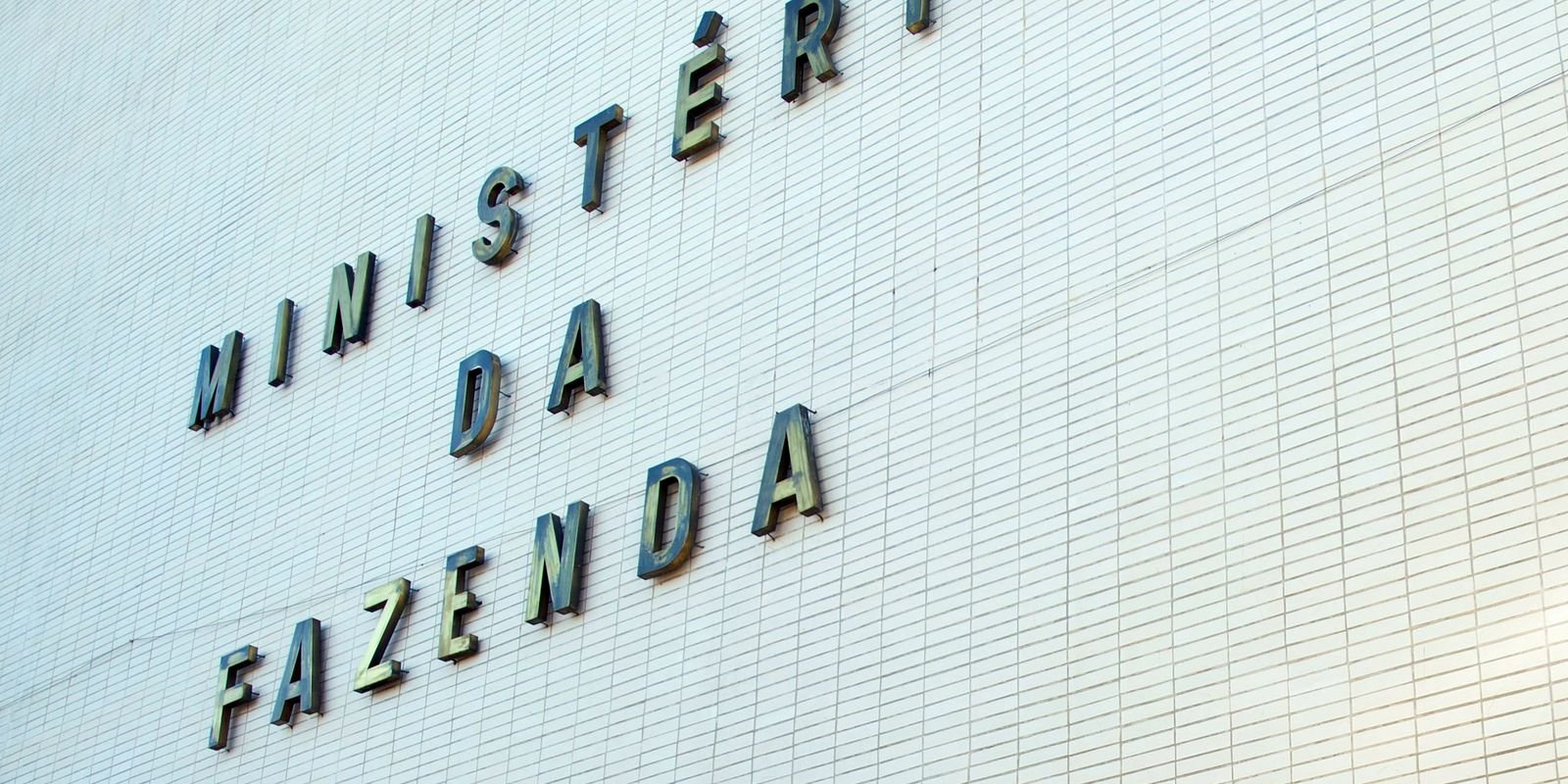 fazenda-eleva-para-4,5%-estimativa-de-inflacao-com-guerra-e-petroleo