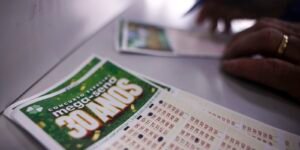 caixa-eleva-para-r$-320-milhoes-estimativa-de-premio-da-mega-30-anos