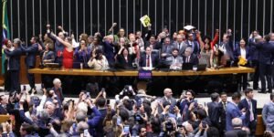 saiba-como-votaram-os-deputados-na-pec-que-acaba-com-a-escala-6×1