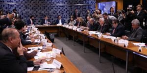 camara:-governo-retira-urgencia-do-fim-da-escala-6×1-e-destrava-pauta