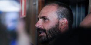 por-unanimidade,-stf-condena-eduardo-bolsonaro-no-caso-do-tarifaco