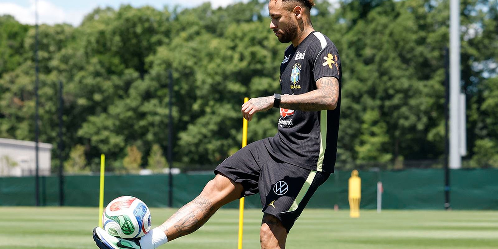 neymar-volta-a-treinar-com-a-selecao-a-2-dias-do-jogo-contra-o-haiti