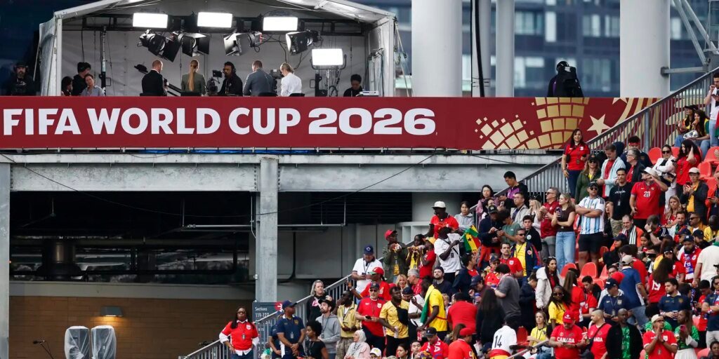 paixao-pelo-futebol-expoe-populacao-a-publicidade-de-bets,-alerta-idec