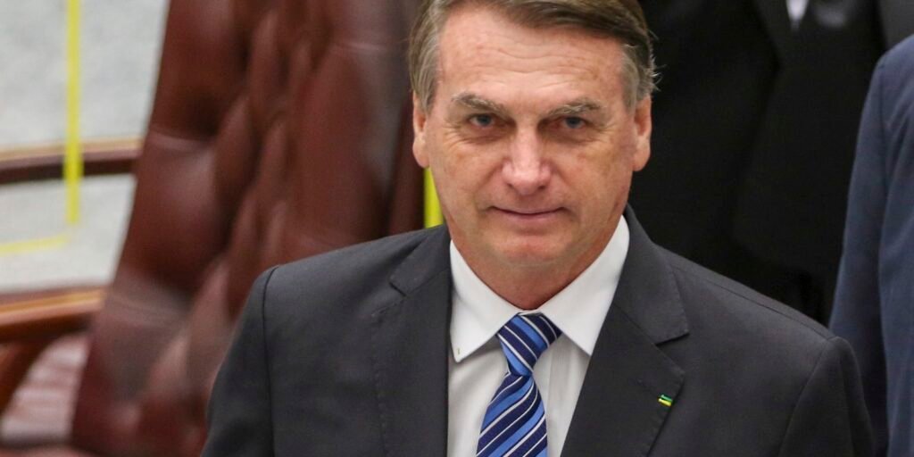 alexandre-de-moraes-decide-manter-bolsonaro-em-prisao-domiciliar