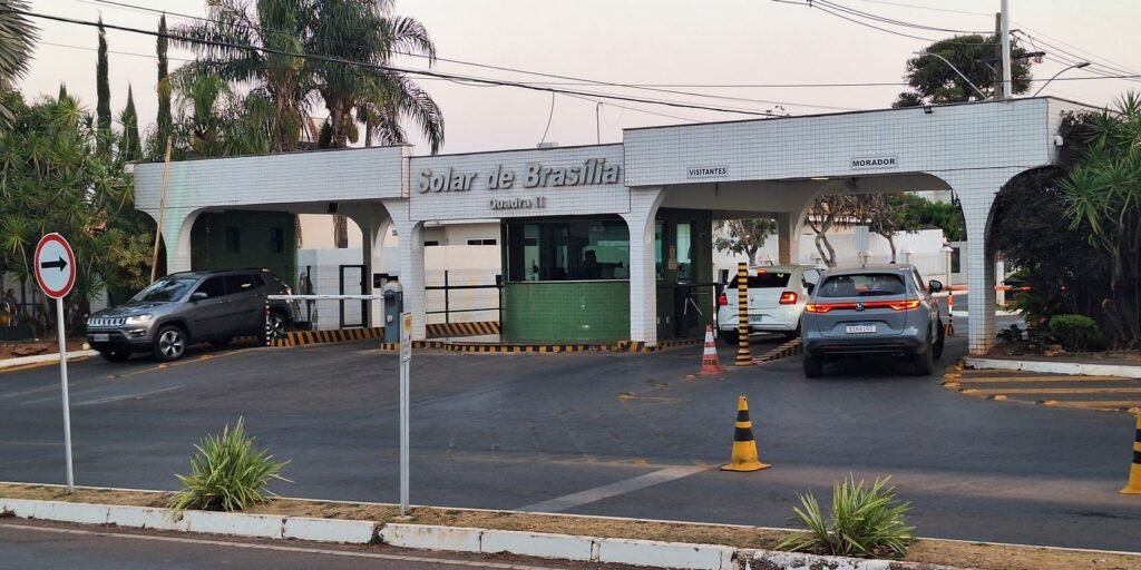 pf-nao-encontra-armas-apos-cumprir-busca-na-casa-de-bolsonaro