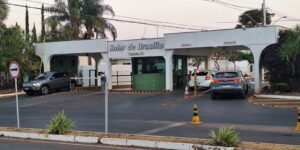 moraes-nega-pedido-para-javier-milei-visitar-bolsonaro-em-casa