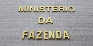 com-precatorios,-previsao-de-deficit-primario-soma-r$-52-bilhoes