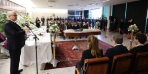 corpo-do-ministro-aposentado-octavio-galotti-e-velado-no-stf