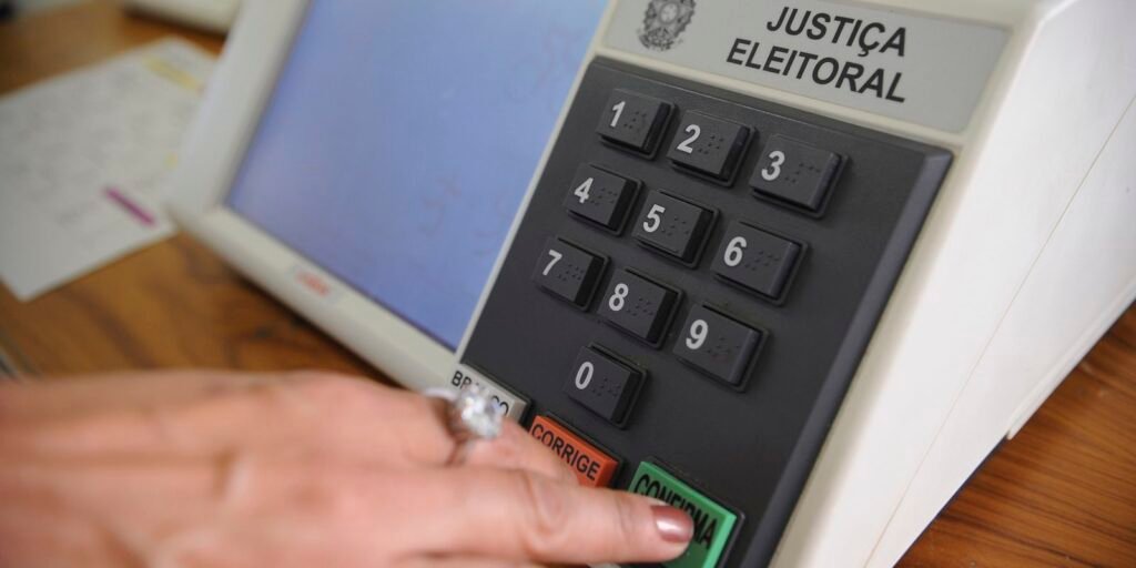 rj:-quase-13-milhoes-de-eleitores-estao-aptos-a-votar-no-1o-turno