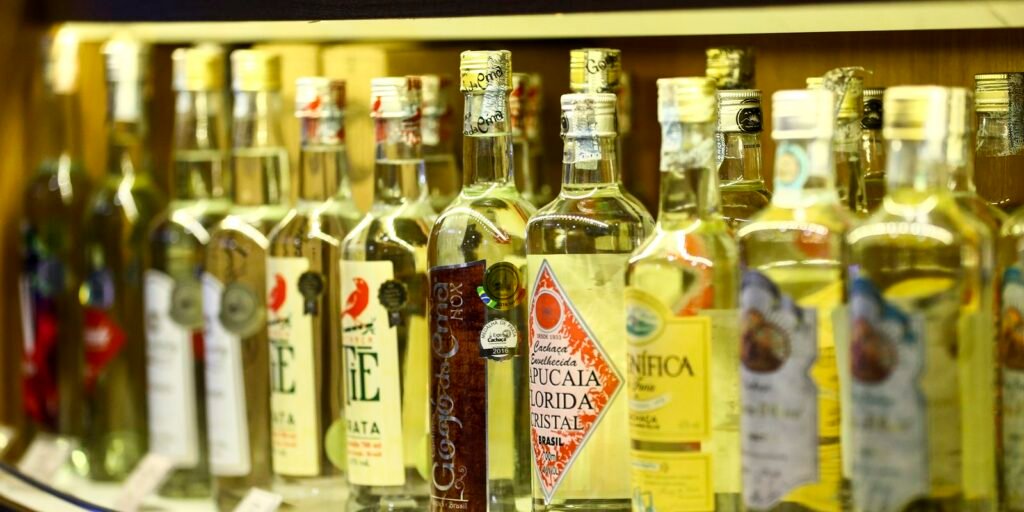 cresce-o-numero-de-estabelecimentos-na-cadeia-produtiva-da-cachaca