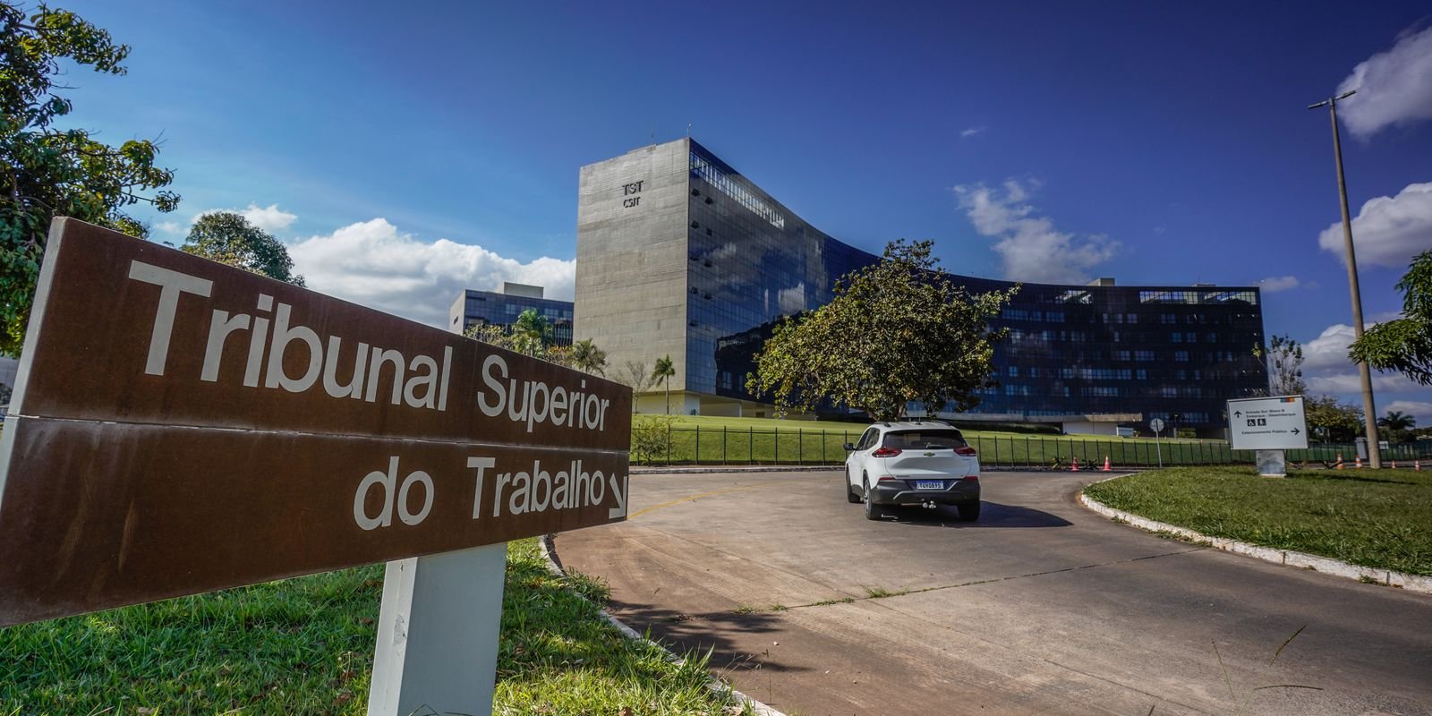 assedio-eleitoral-no-trabalho-e-crime;-saiba-como-identificar