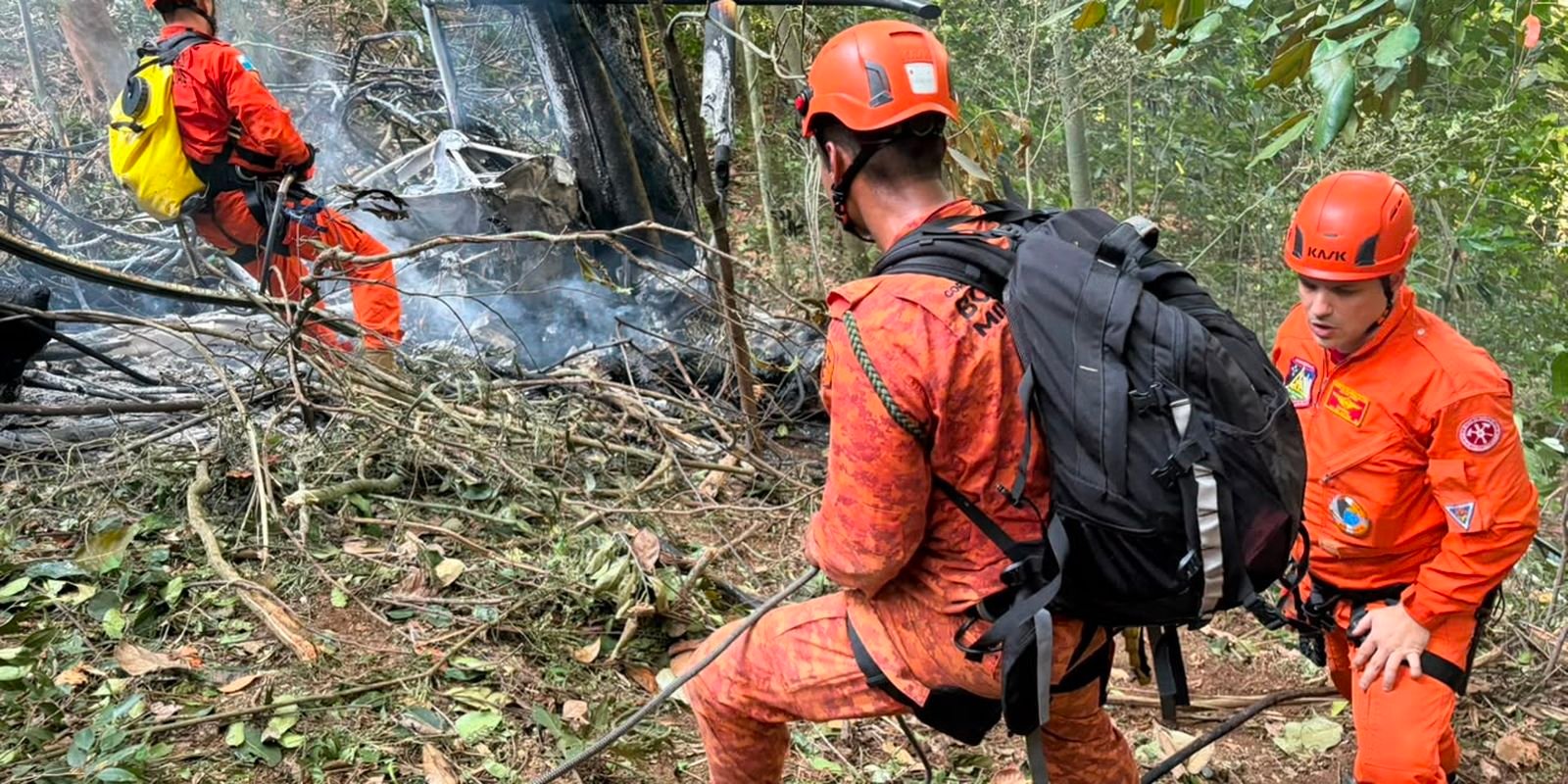 quatro-pessoas-morrem-em-queda-de-helicoptero-no-rio-de-janeiro