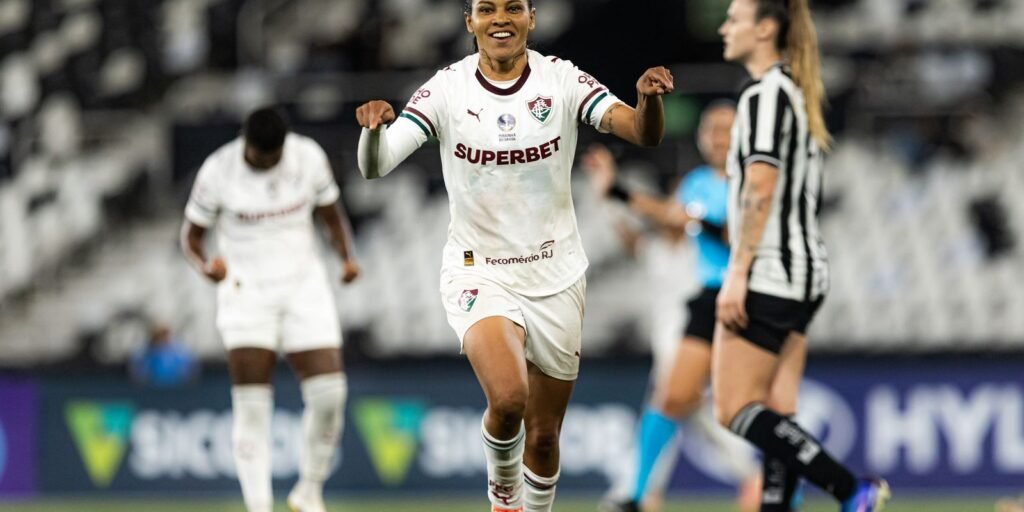 fluminense-domina,-vence-e-complica-botafogo-no-brasileirao-feminino