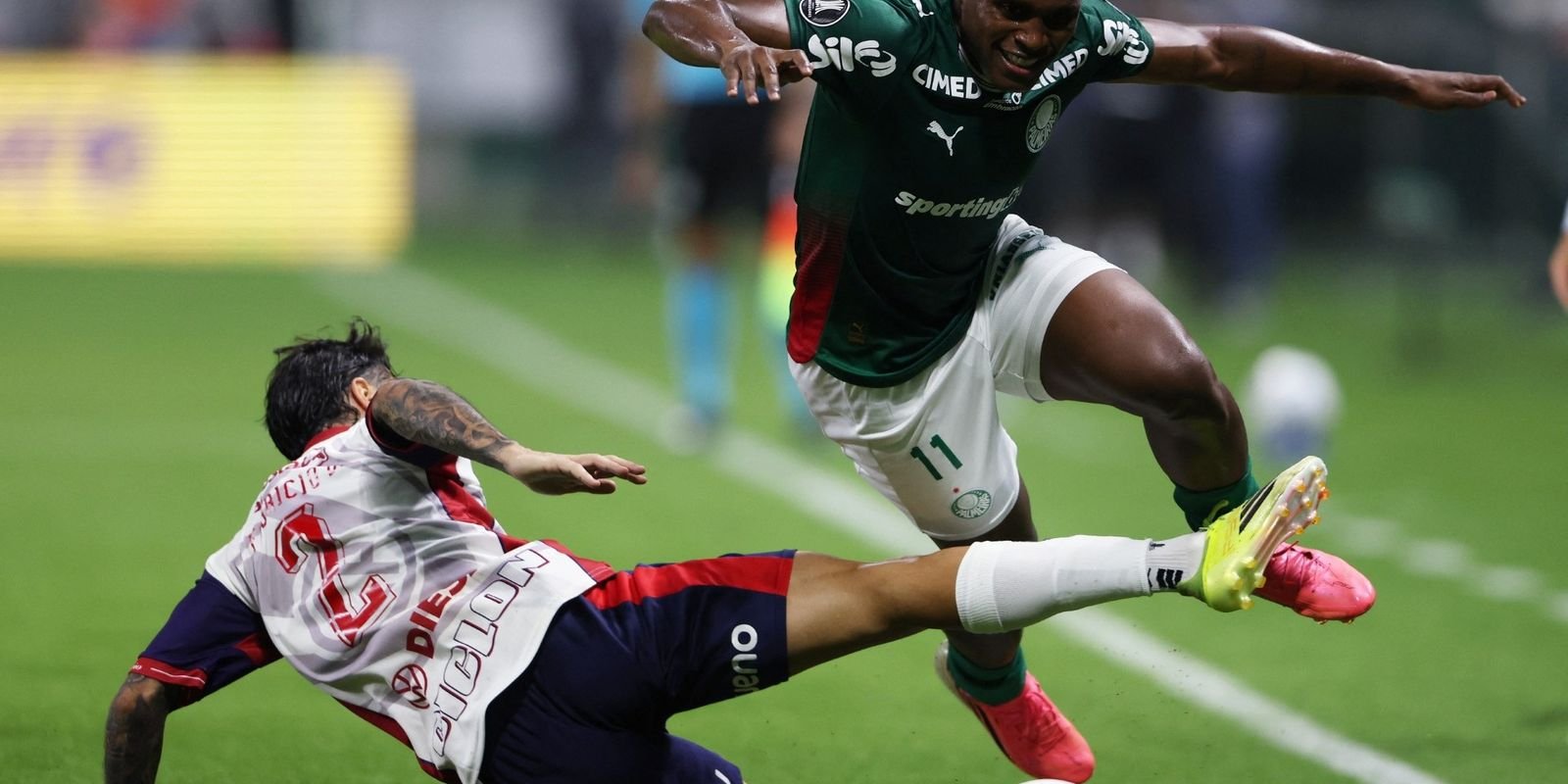 libertadores:-palmeiras-cede-empate-no-fim-e-tropeca-no-cerro-porteno