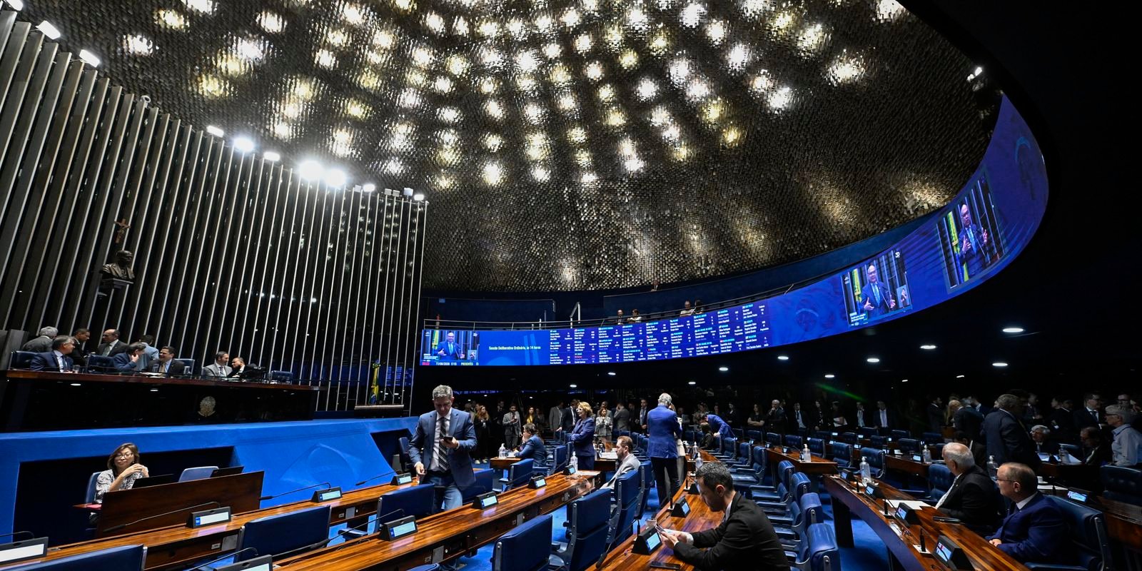 senado-aprova-emprestimos-de-us$-1,8-bi-para-estados-e-municipios