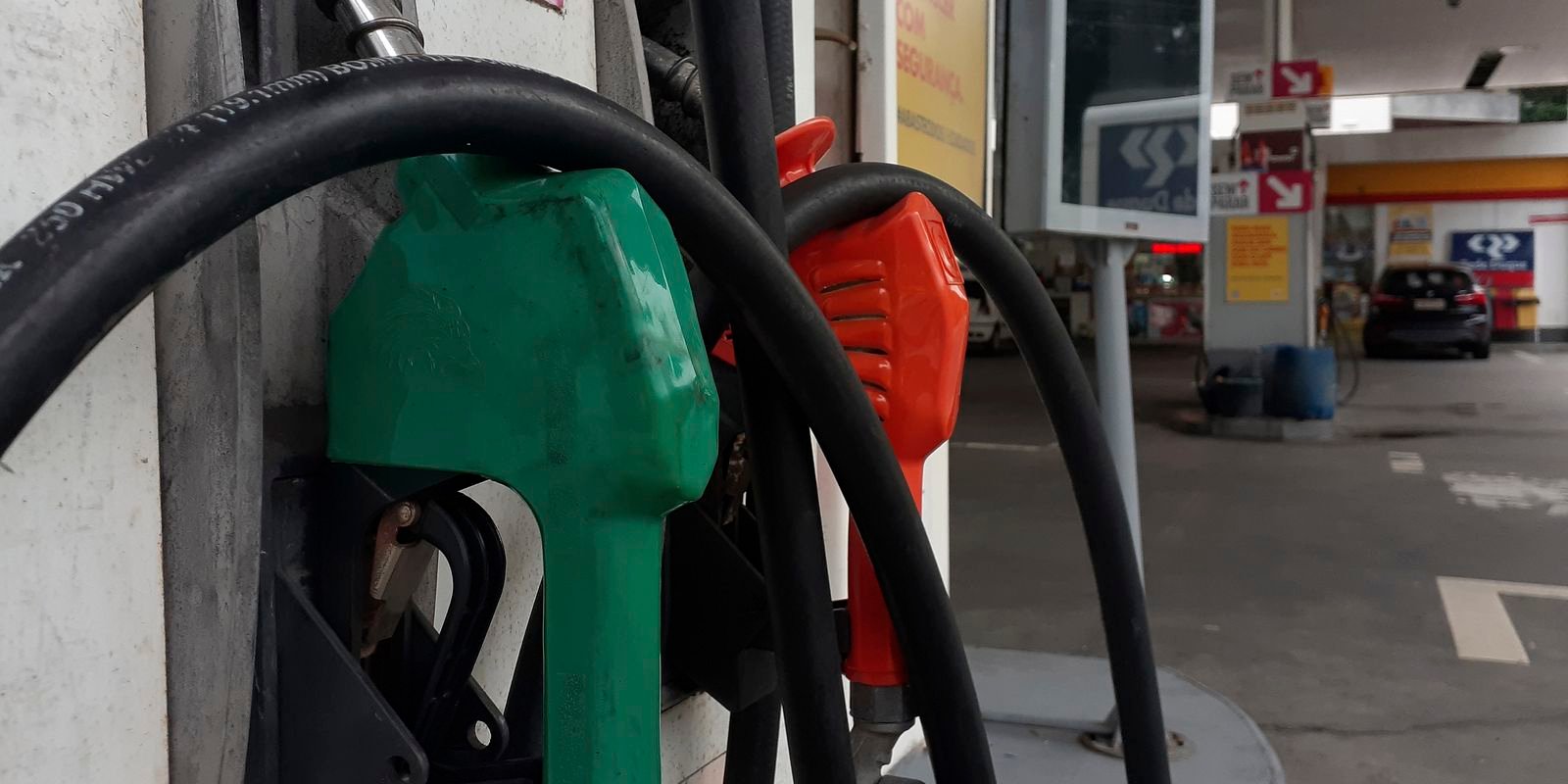 segunda-maior-refinaria-do-pais-reduz-preco-da-gasolina-em-11,3%