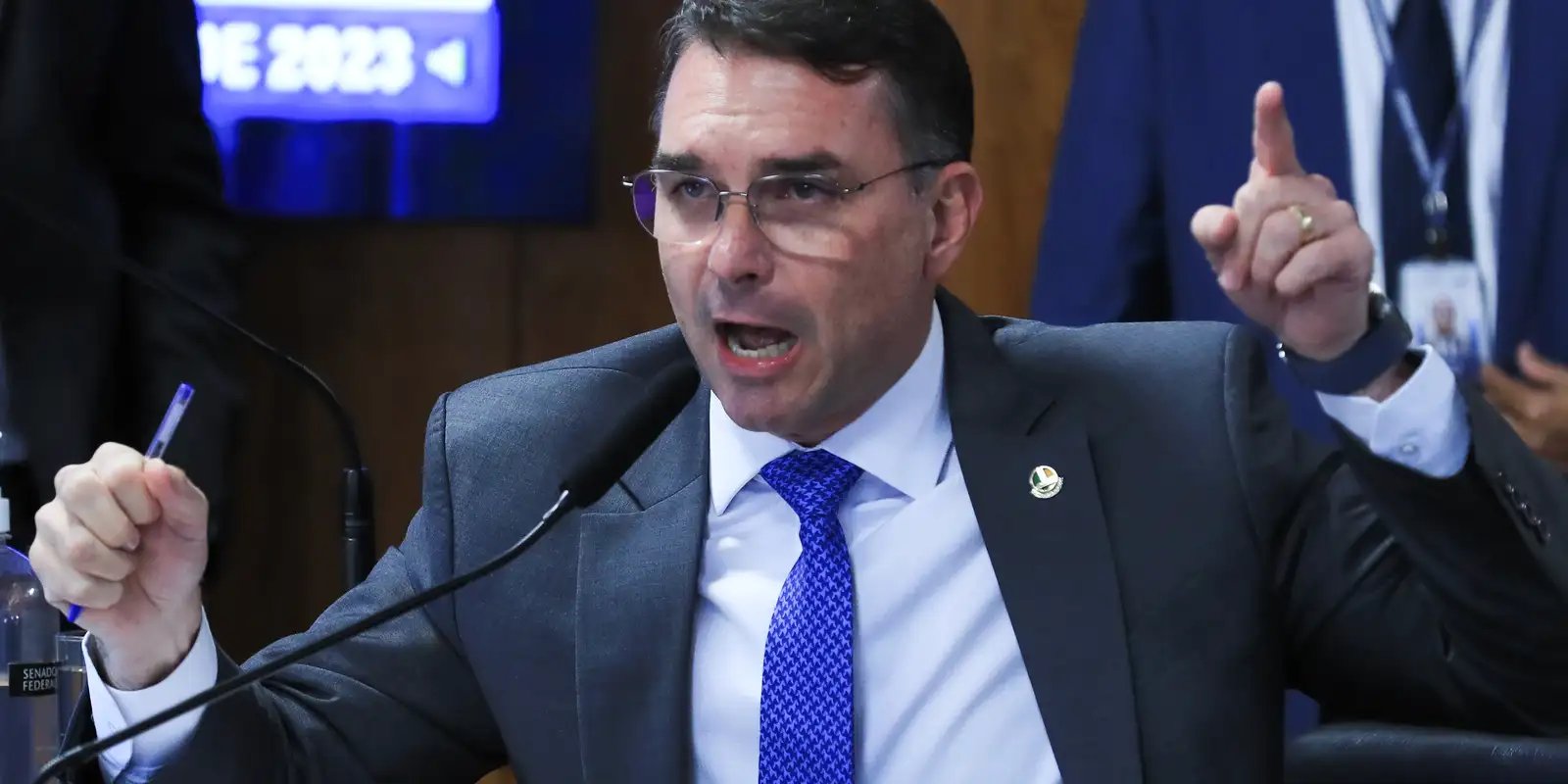 missao-pede-investigacao-sobre-filiacao-falsa-de-flavio-ao-partido