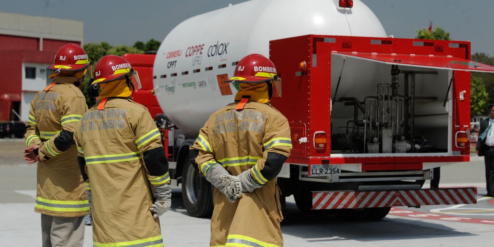 bombeiros-do-rio-ja-fizeram-18-mil-salvamentos-de-animais-em-2026