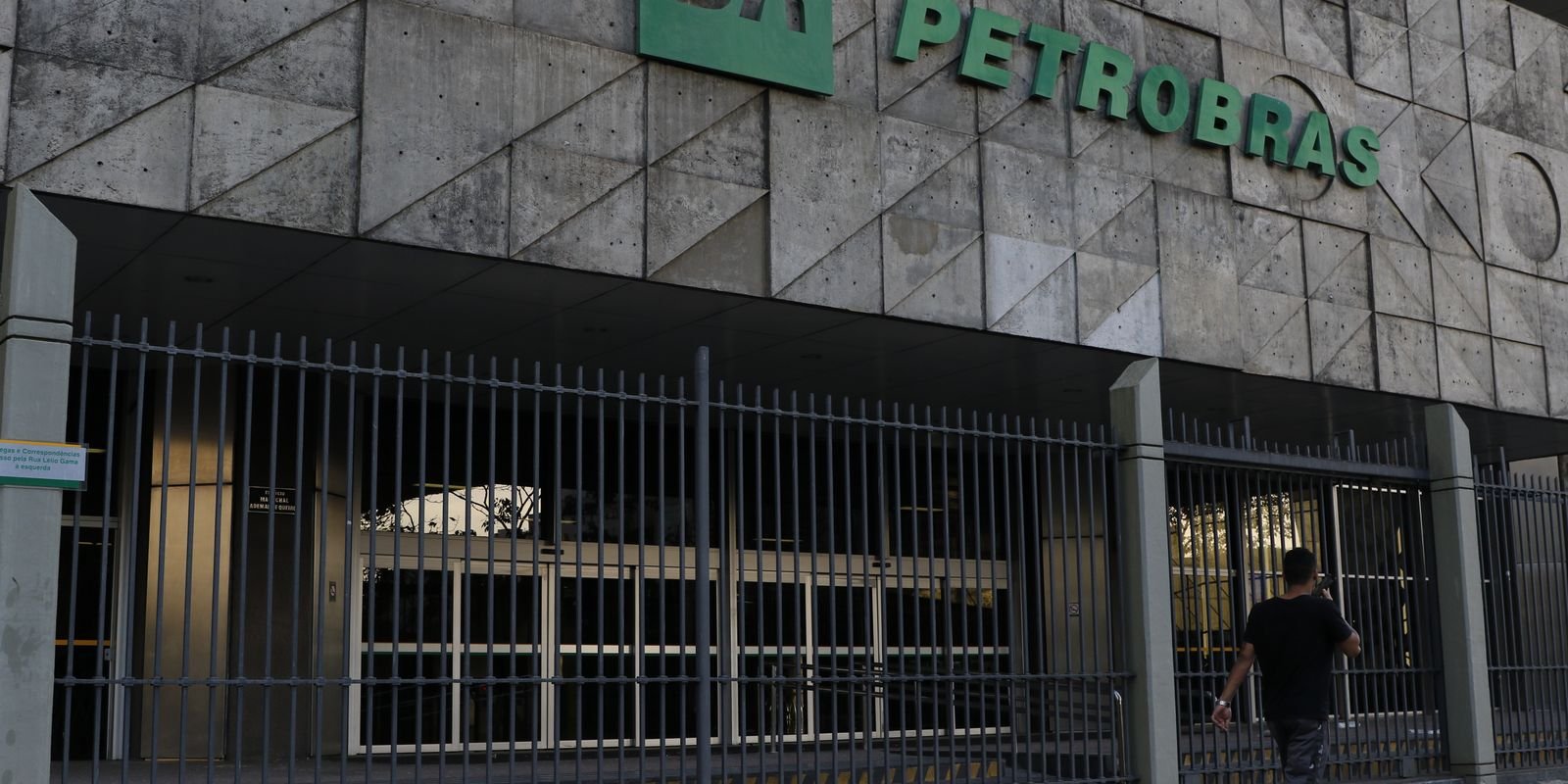 petrobras-negocia-exploracao-em-gana-para-ampliar-presenca-na-africa