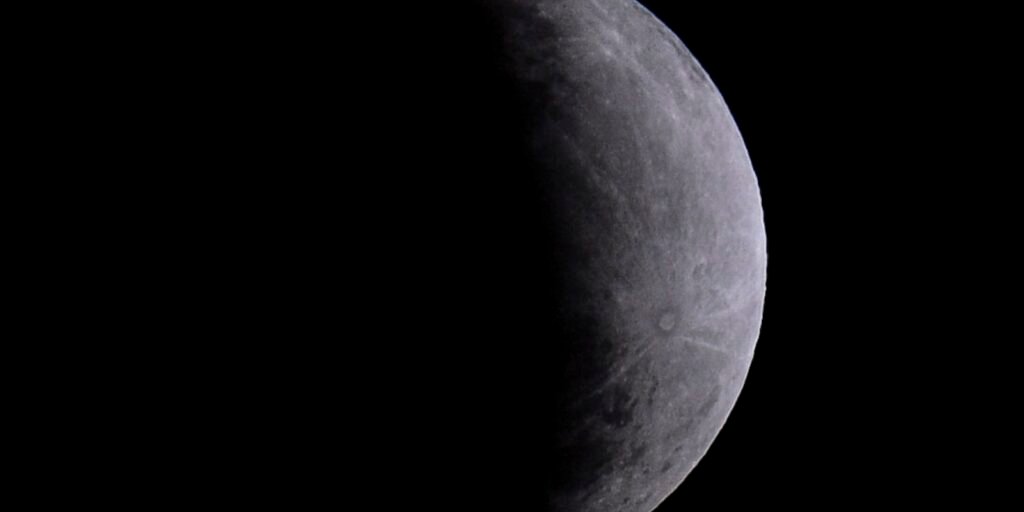 eclipse-parcial-da-lua-nesta-quinta-feira-sera-visto-em-todo-o-brasil