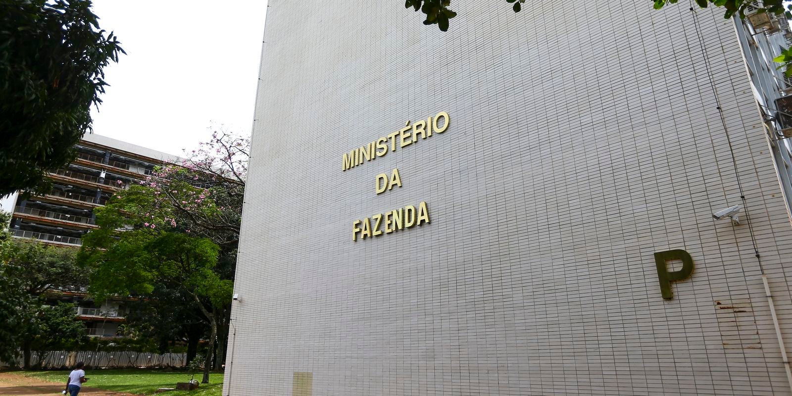 governo-central-tem-superavit-de-r$-10,8-bilhoes-em-julho