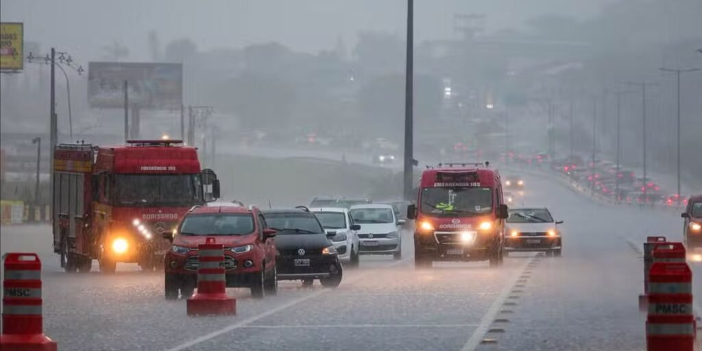 chuvas-e-granizo-voltam-a-castigar-rio-grande-do-sul-e-santa-catarina