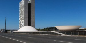 votacao-da-mp-que-zera-“taxa-das-blusinhas”-e-adiada-para-terca