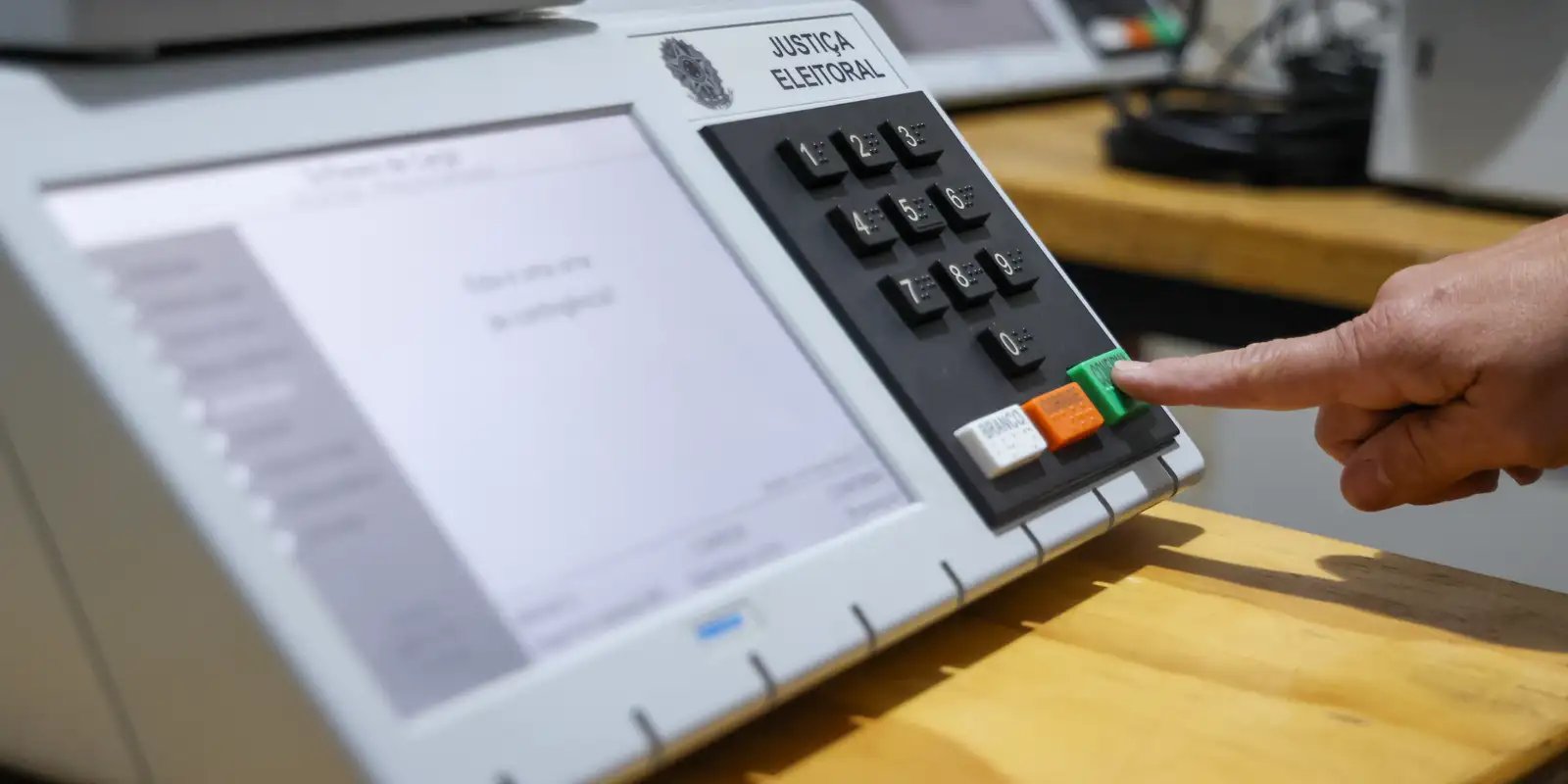 tse-aprova-registros-de-seis-candidatos-a-presidencia-da-republica