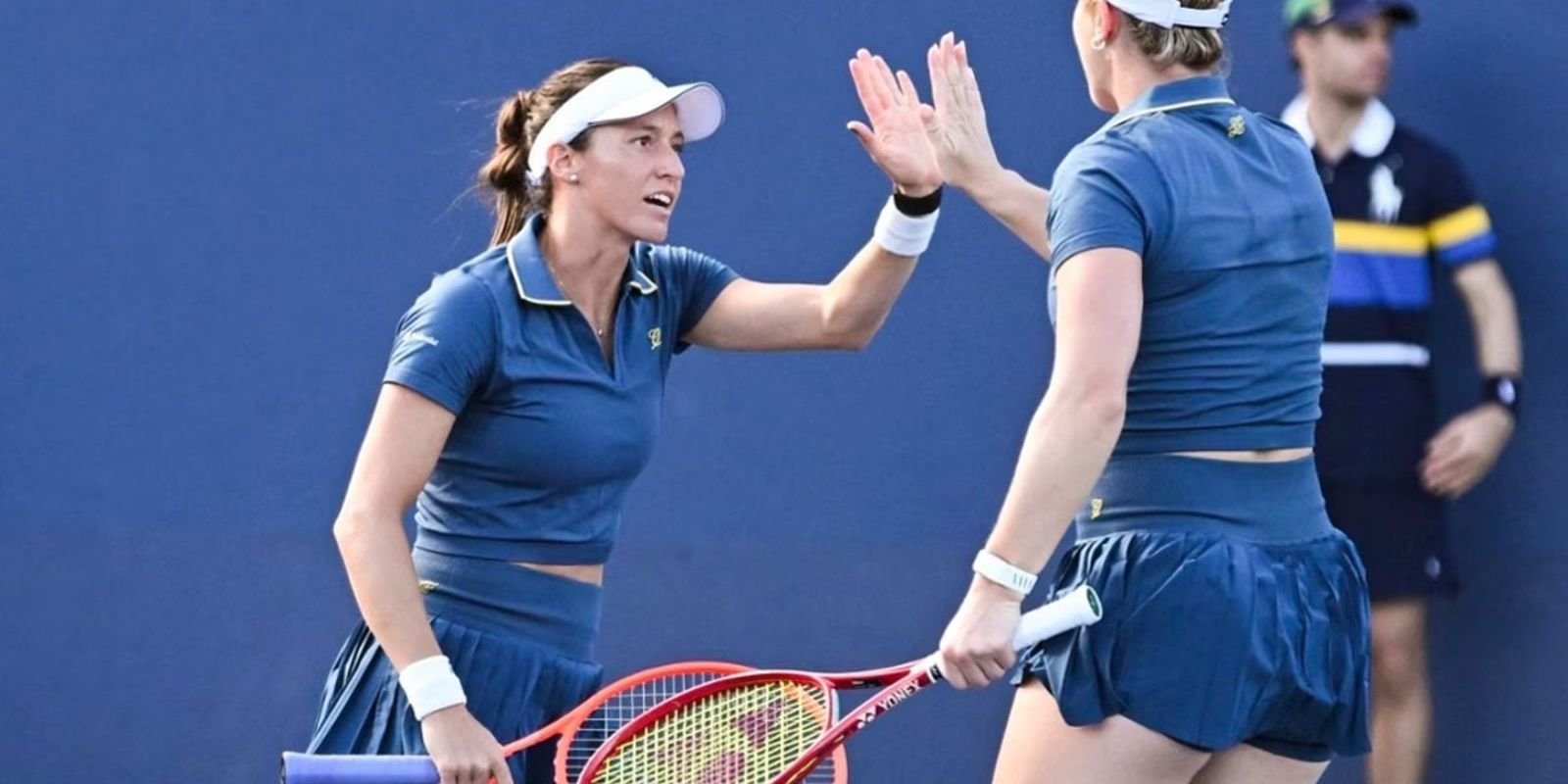 luisa-stefani-vai-as-quartas-de-final-nas-duplas-femininas-do-us-open