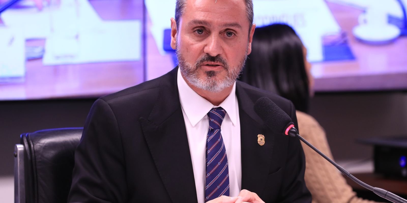 dino-determina-reintegracao-de-andrei-rodrigues-ao-comando-da-pf