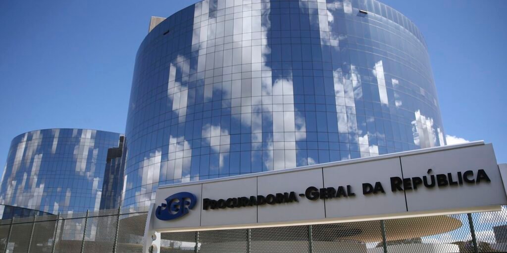 associacao-de-procuradores-pede-moderacao-diante-de-crise-no-stf