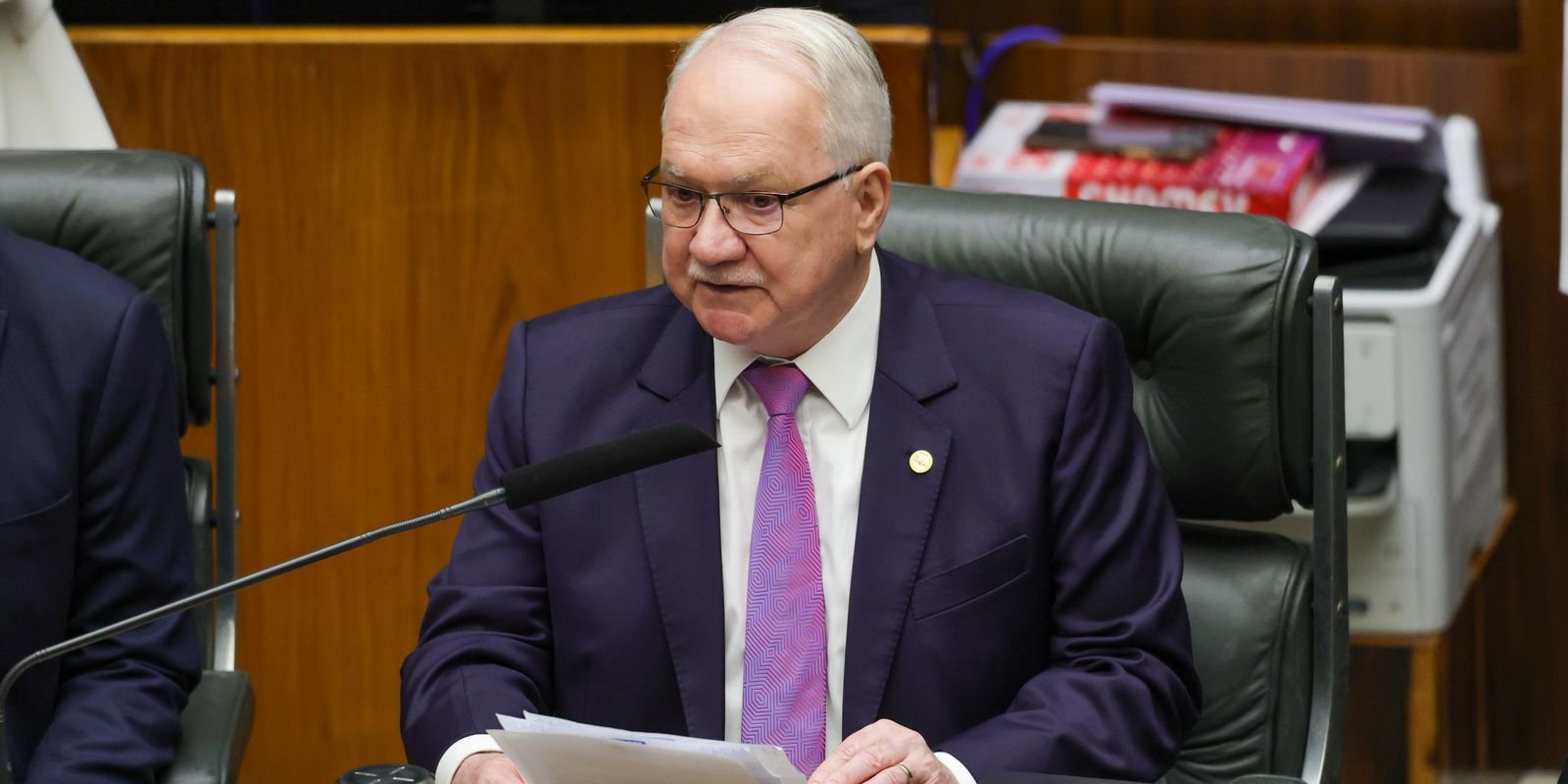 em-meio-a-crise,-fachin-volta-a-cancelar-sessao-plenaria-no-stf