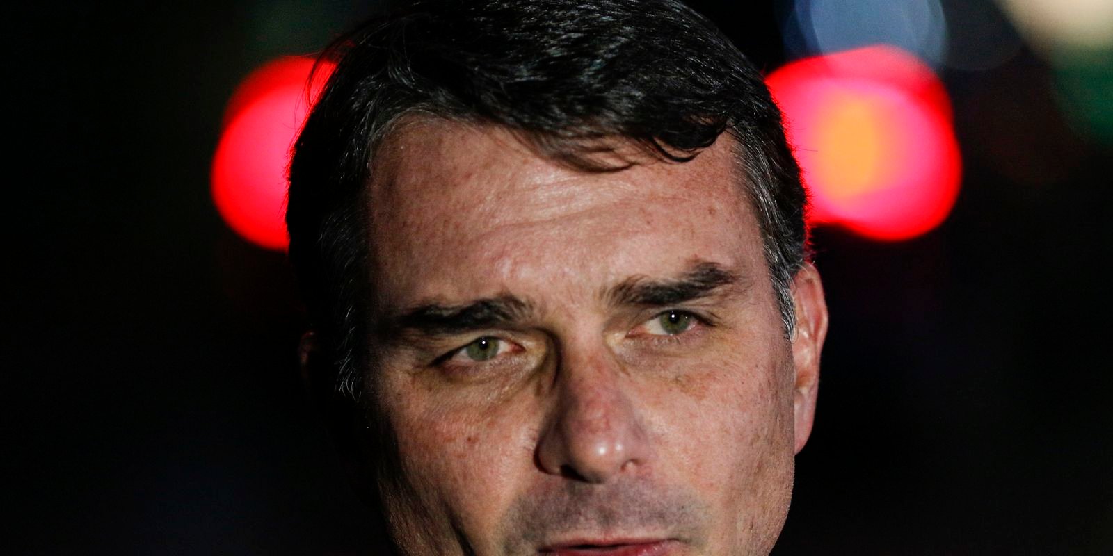 pf-aponta-cobrancas-de-flavio-a-vorcaro-por-filme-dark-horse