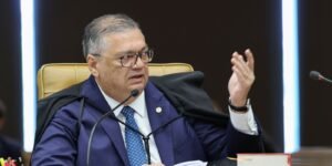 dino-e-zanin-votam-para-julgar-moraes-e-mendonca-na-mesma-sessao