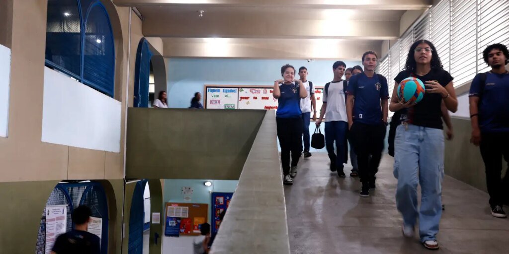 pe-de-meia-comeca-a-pagar-sexta-parcela-a-estudantes-nesta-segunda