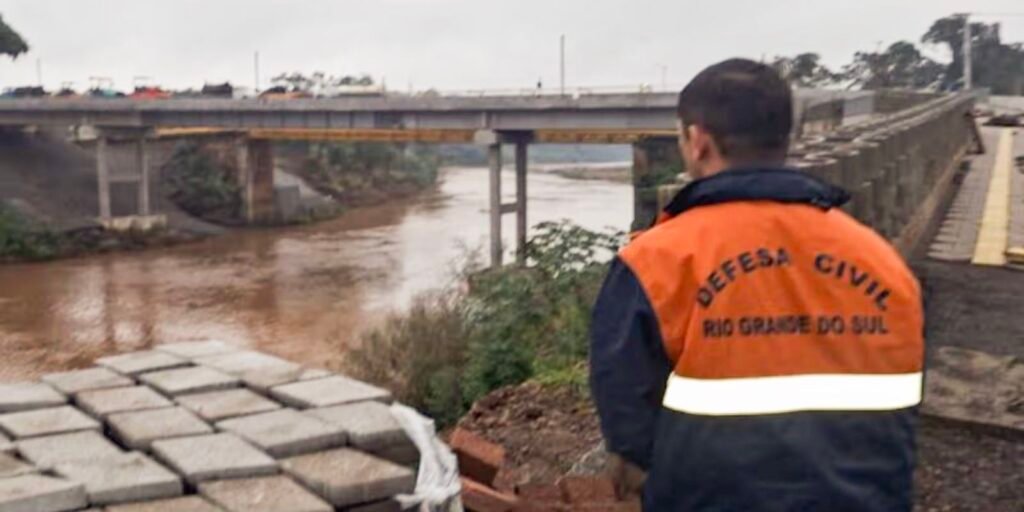 temporais-colocam-mais-de-700-cidades-na-regiao-sul-em-alerta-vermelho