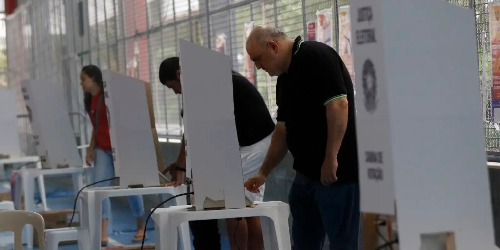 idosos-votam-primeiro:-conheca-outros-eleitores-com-prioridade