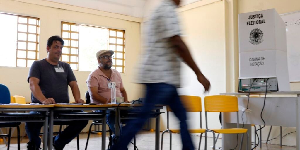cerca-de-158,7-milhoes-de-eleitores-vao-as-urnas-em-todo-o-pais