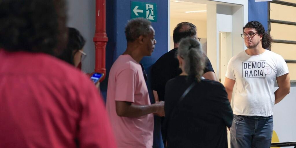 eleitores-tem-ate-as-17h-para-escolher-candidatos