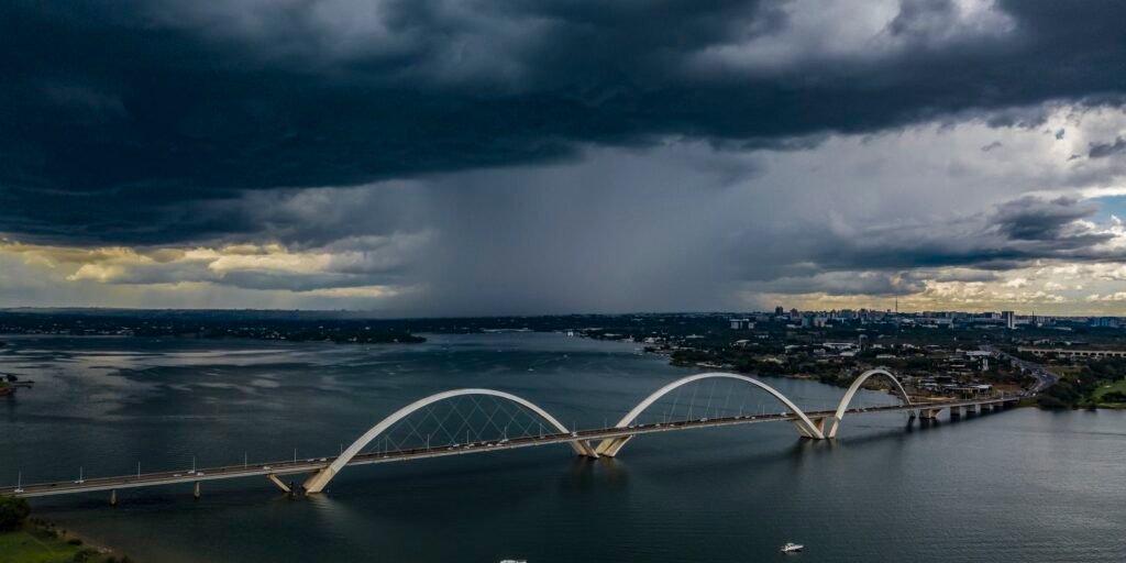 primavera-chuvosa:-inmet-alerta-para-perigo-potencial-de-temporais