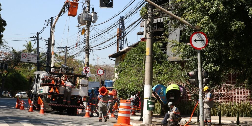 aneel-adia-discussao-sobre-fim-de-contrato-com-a-enel-em-sao-paulo