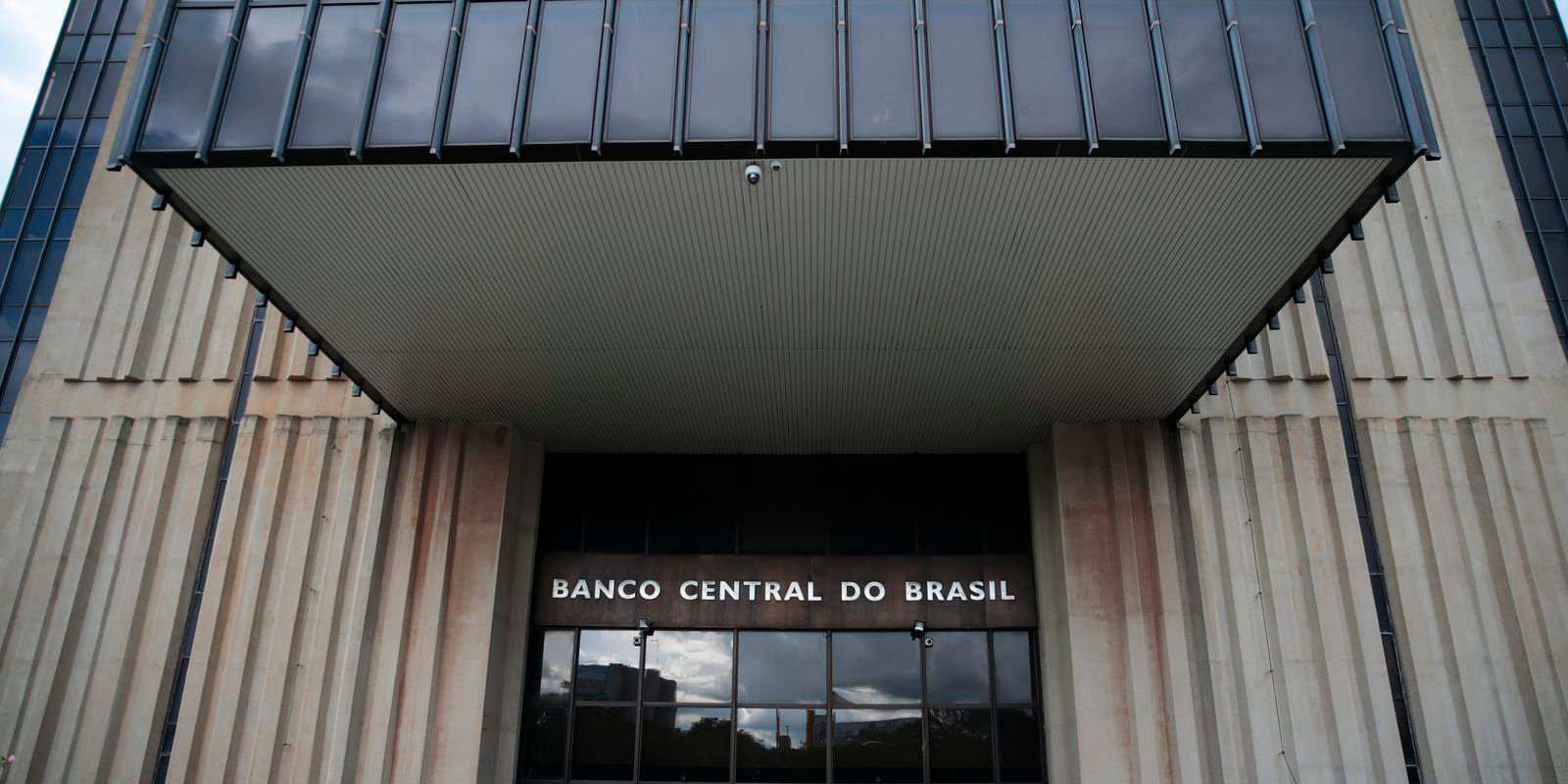 tcu-aprova-contas-do-bc-de-2025-apos-desvincular-processo-do-master