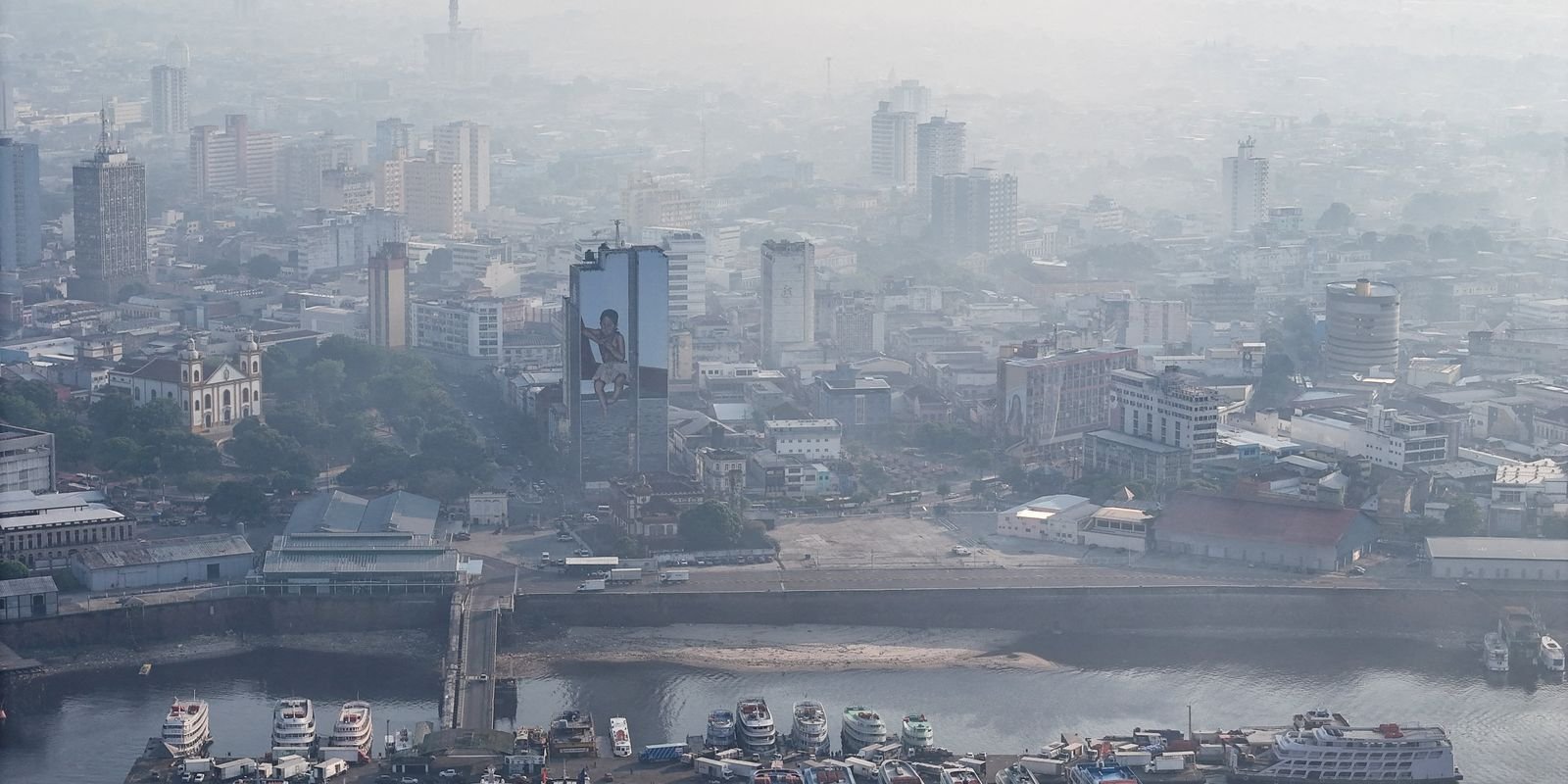 qualidade-do-ar-melhora-em-manaus,-mas-aulas-seguem-suspensas