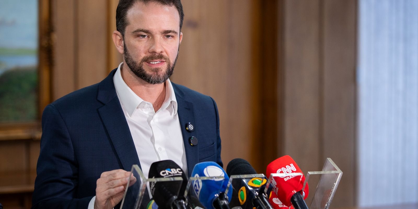 previsao-de-superavit-no-orcamento-de-2027-esta-mantida,-diz-durigan